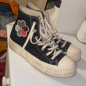 Black platform converse with embroidery